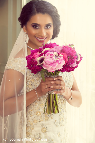 indian bridal bouquet,indian wedding bouquet,indian bridal fashions