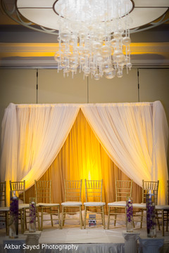 Lovely yellow and white backdrop Lovely yellow and white backdrop