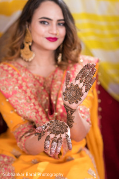 Gorgeous bridal henna design. Gorgeous bridal henna design.