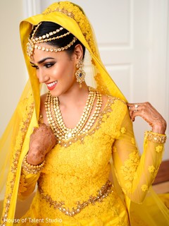 Inspiring yellow indian bride look. Inspiring yellow indian bride look.
