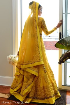 Stunning indian bride. Stunning indian bride.