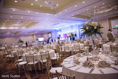 Lovely flower centerpieces Lovely flower centerpieces