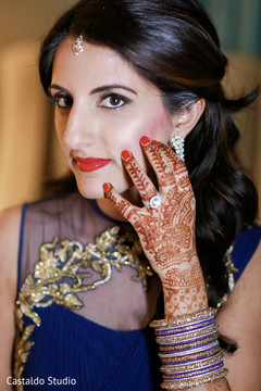 Indian bride photo session before sangeet ceremony Indian bride photo session before sangeet ceremony