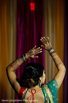 Fabulous bridal mehndi design. Fabulous bridal mehndi design.