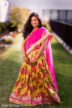 Indian bride outdoor photography before sangeet ceremony outdoor photography,indian bride lengha,indian bride portrait