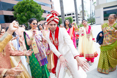 Indian groom's baraat dance moves Indian groom's baraat dance moves