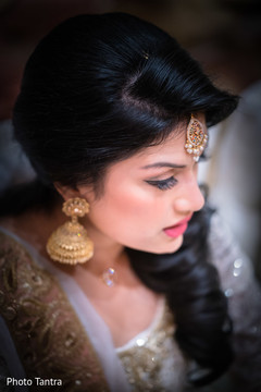 India bride's pre-wedding hair and makeup. India bride's pre-wedding hair and makeup.