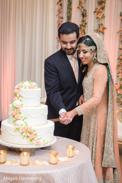 Perfect cake for this Indian couple indian wedding cake,indian wedding ideas,indian wedding cake photography