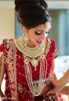 Don't miss this indian beauty getting ready for her wedding day. Don't miss this indian beauty getting ready for her wedding day.