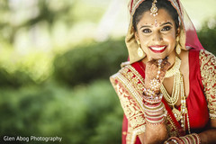 Charming maharani indian bride fashion,bridal jewelry,bridal tikka,bride bangles,indian bride portrait