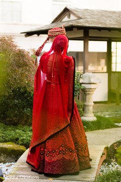 Fantastic full red bridal lengha. indian bridal fashion,indian bride,lengha,red lengha