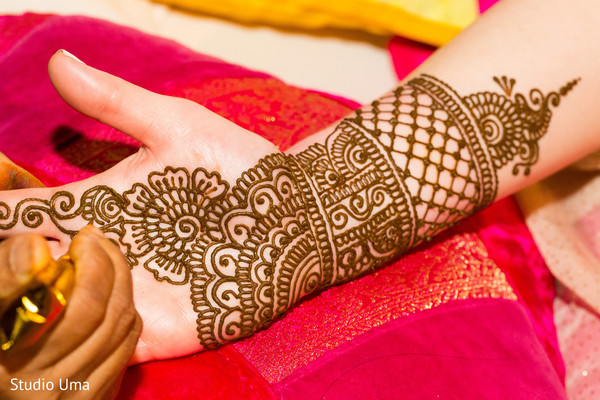 Top 12 Bengali Style Bridal Mehndi Design Ideas