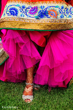 Magnificent indian bridal wedding shoes indian bride fashion,bridal shoes,mehndi