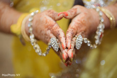 Indian bridal jewelry and mehndi art Indian bridal jewelry and mehndi art