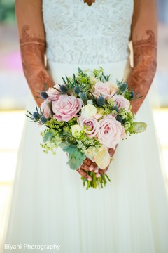 Indian bridal bouquet indian bride ceremony fashion,indian bridal bouquet,bridal mehndi