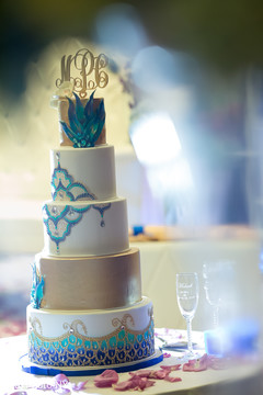 Fantastic five layer indian wedding cake design. indian wedding reception,wedding cake,planning and design