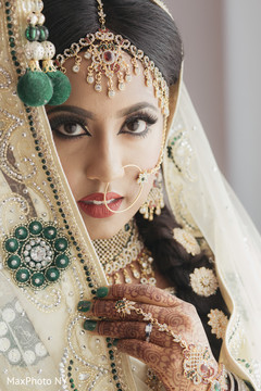 Indian bride inspiring look. indian bride,hair and makeup,bridal jewelry