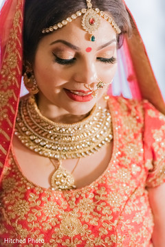 Gorgeous indian bridal portrait. indian bride,hair and makeup,indian bride ceremony fashion