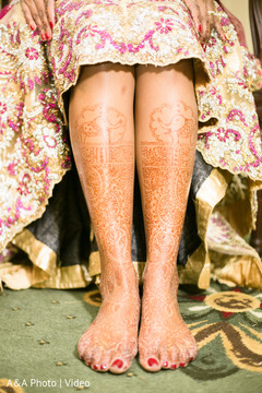 Intricate indian bride mehndi design. indian bride,bridal mehndi,mehndi artist