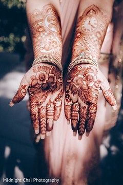 Inspirational indian bridal mehndi. indian bride,indian bridal mehndi,henna,bridal mehndi