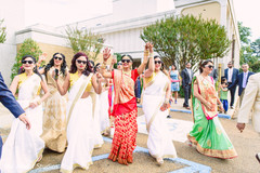 Indian bride dancing with bridesmaids bridal jewelry,indian bride fashion,indian bridesmaids’ fashion