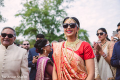 Gorgeous indian bride bridal jewelry,bridal tikka,indian bride fashion,milni ceremony