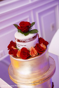 Marvelous wedding cake decorated with natural flowers. Marvelous wedding cake decorated with natural flowers.