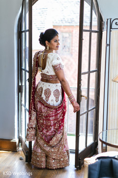 Inspiring Indian bride look. Inspiring Indian bride look.