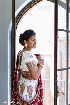 Perfect Indian bride wedding ceremony look. Perfect Indian bride wedding ceremony look.