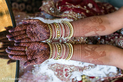 Jaw-dropping bridal henna design. henna,indian bride mehndi,bangles