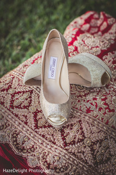 Beautiful golden indian wedding shoes Beautiful golden indian wedding shoes