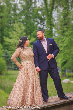 Indian wedding reception outdoor gardens. indian bride and groom,reception fashion,indian wedding photography