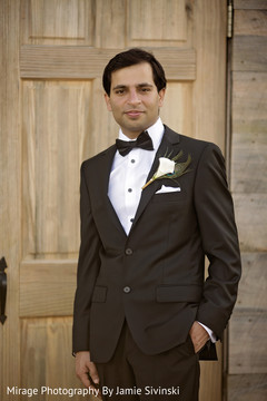 Elegant indian groom Elegant indian groom