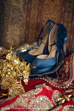 Elegant indian bridal shoes indian bride fashion,bridal shoes,indian bride shoes