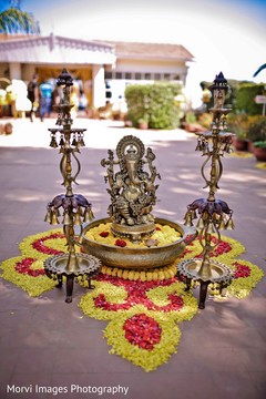 Ganesh statue altar indian wedding ceremony,indian wedding ceremony details,indian wedding decor