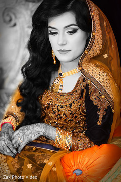 Inspiring Pakistani bride photography. portrait,pakistani bride,pakistani bridal wear,pakistani wedding photography