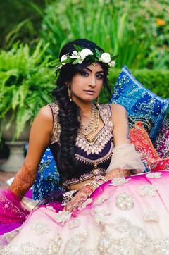 Captivating Indian bride pre-wedding fashion. indian bride,bridal mending,indian wedding photography