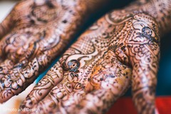 Hand bridal henna.