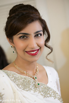 Flawless Parsi bride look. indian parsi bride,hair and makeup