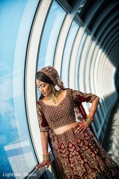 Mesmerizing Indian bride photography. indian bride fashion,dupatta,bridal lehenga