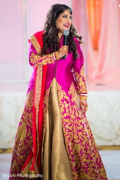 Indian bride giving a speech indian wedding reception,indian bride fashion,indian wedding reception photography
