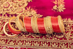 Traditional Indian bridal bangles. bridal bangles,red bridal bangles,indian bride jewelry