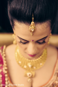 Wonderful Indian bride portrait. indian bride,getting ready,hair and makeup,indian bride jewelry