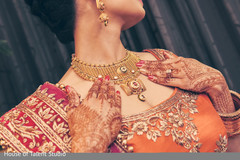 Indian bride mehndi and jewelry. indian bride,bridal mehndi,indian bridal jewelry