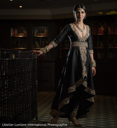 Indian bride's wedding reception style indian bride reception fashion,bridal jewelry,indian bride portrait