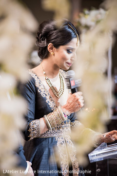 Indian bride giving her wedding speech indian wedding reception,indian bride fashion,bridal jewelry