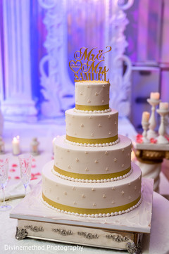 Amazing indian wedding cake indian wedding reception,indian wedding cake topper,indian wedding cake,indian wedding cake design