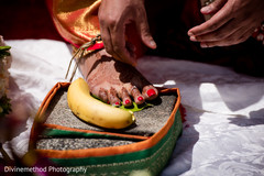 Indian bride's bichiya ritual Indian bride's bichiya ritual