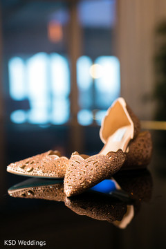 Elegant indian bride's shoes indian bride fashion,bridal shoes,indian bride shoes