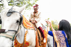 Traditional indian wedding baraat indian wedding baraat,indian groom fashion,indian groom turban,baraat horse